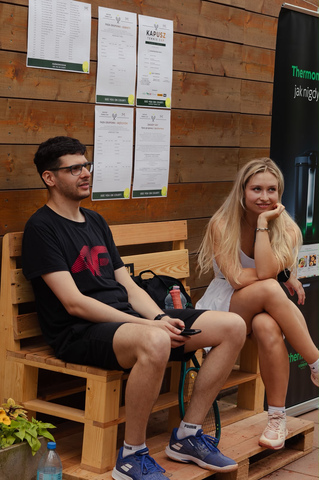 Wspólne zdjęcie zawodników Kapusz Tennis Cup